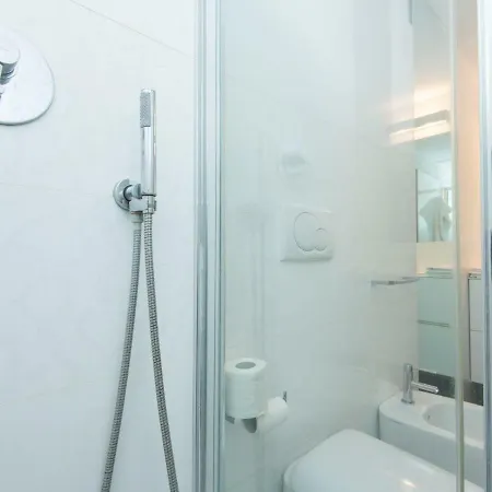 Locazione Turistica Sistina A - B & C-4 Apartment *
